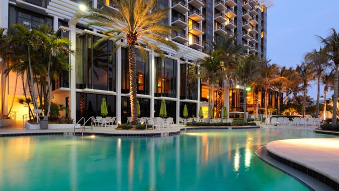 Bnp_Paribas_Real_Estate_Resort Swimming Pool