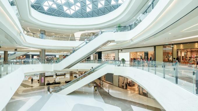 Bnp_Paribas_Real_Estate_escalator-hall-shopping-mall