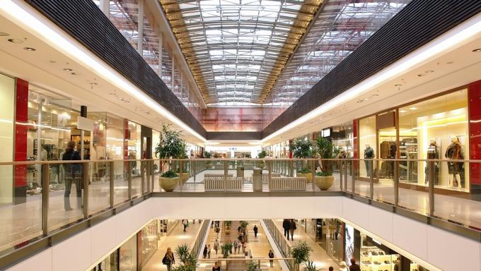 Bnp_Paribas_Real_Estate_shopping mall